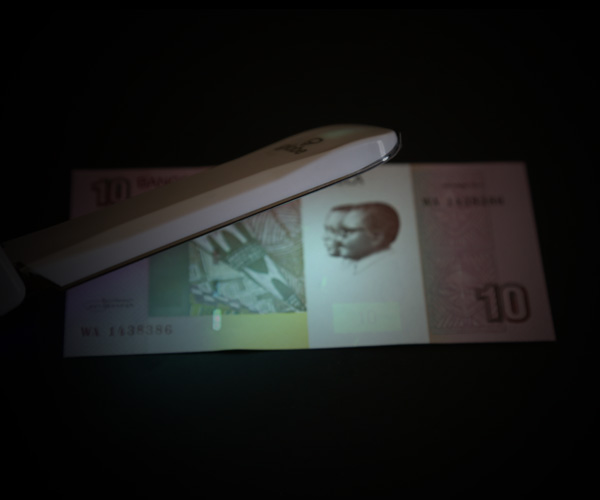 ultraviolet light for banknote security and verification